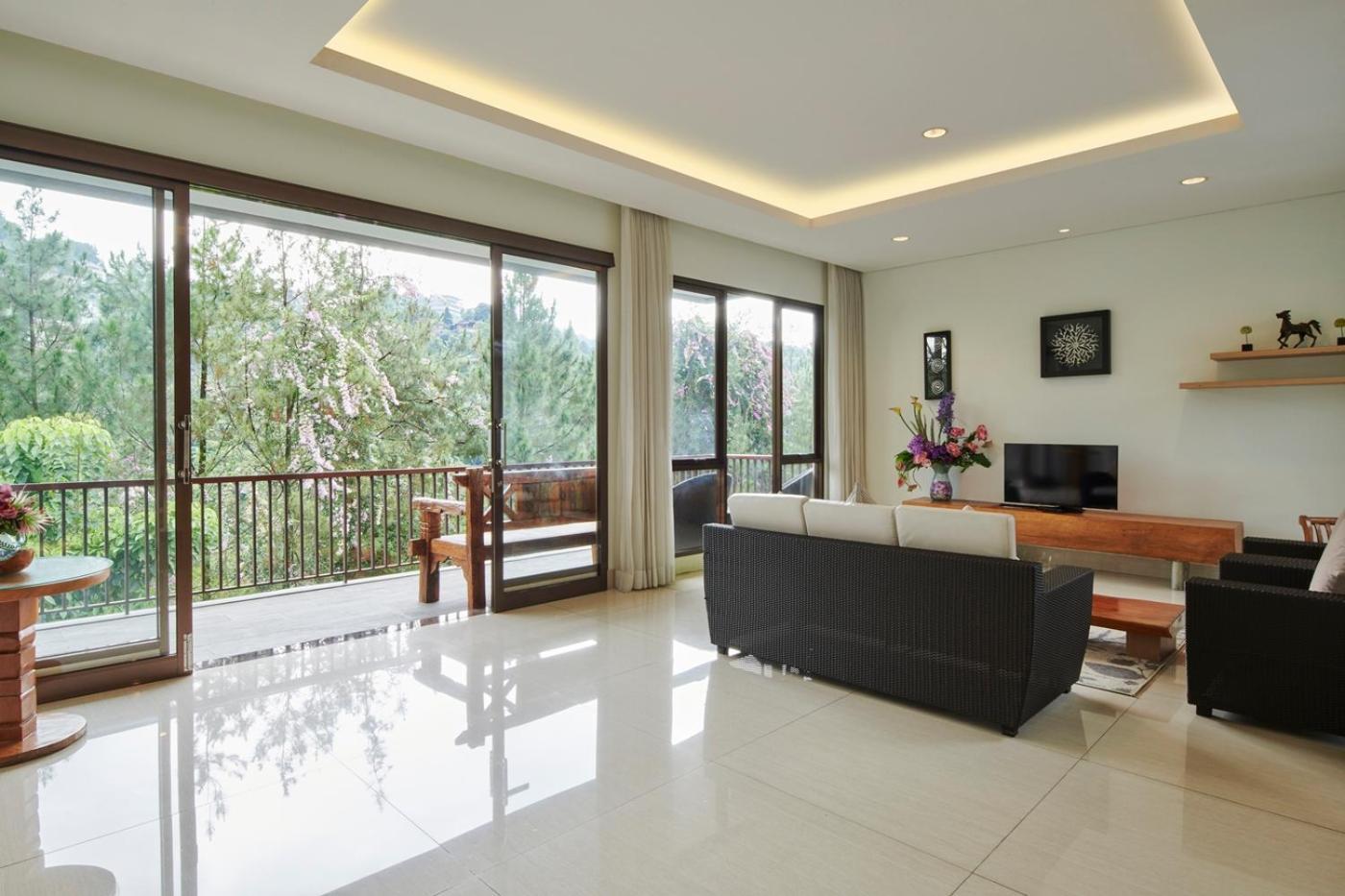 Hikari Hill View Villa 7 Bedrooms With A Private Swimming Pool And Billiard Bandung Exterior foto